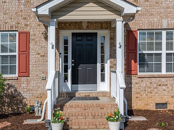5th image of 408 Brickle Dr