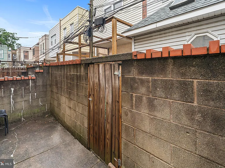 2336 S Carlisle St — Photo 20
