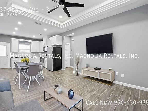 2nd image of 437 E Acacia St #3