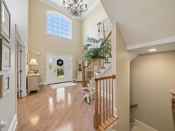 3rd image of 741 Lindwood Dr