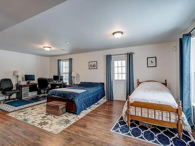 458 Jacobsen Dr #1 — Photo 4