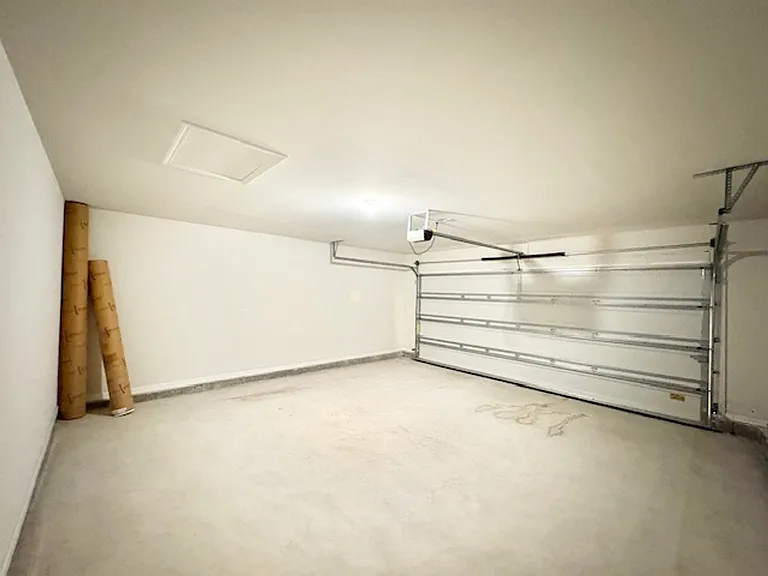 462 Whispering Creek Ave — Photo 4