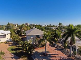 180 Starfish Cir, Fort Myers Beach, FL 33931
