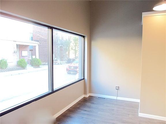 3rd image of 109 N 2nd St