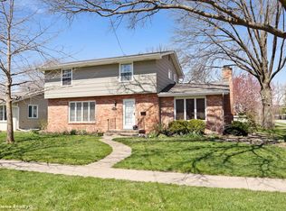 3801 Bel Aire Rd, Des Moines, IA 50310