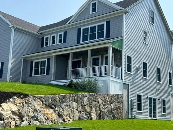 13 Patricks Pl, Melrose, MA 02176