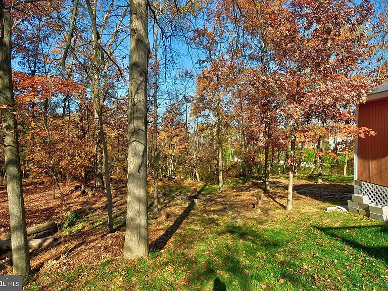 121 Deer Hill Ct — Photo 7
