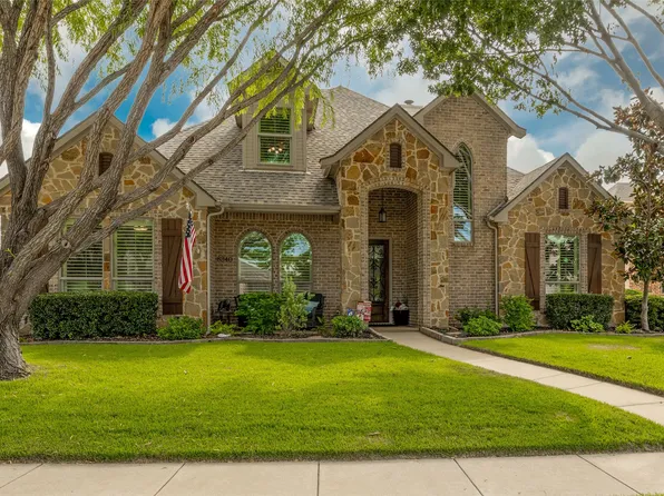 8340 Valley Oaks Dr, North Richland Hills, TX 76182
