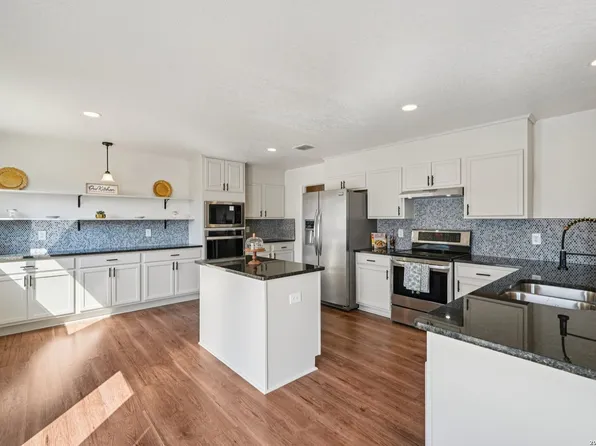 9106 Sycamore Cove, San Antonio, TX 78245