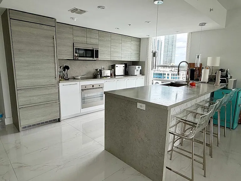 400 Sunny Isles Blvd #1022 — Photo 20