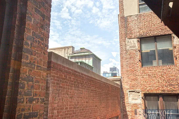 Rented by Barkoff Residential  | media 32