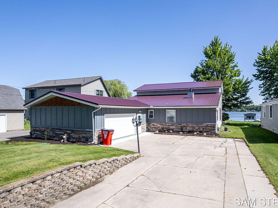1st image of 689 E Hess Lake Dr