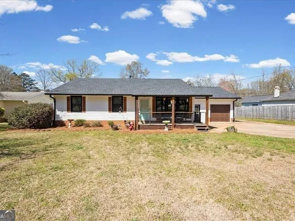 16 Windsor Way, Newnan, GA 30263
