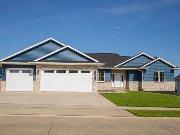 2282 Helle Dr, Asbury, IA 52002