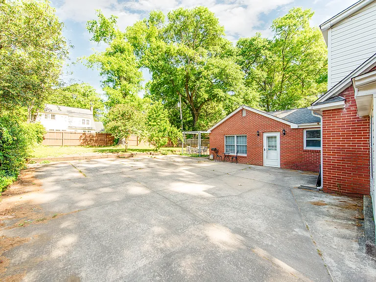1208 Oakwood Ave — Photo 31