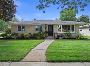 8058 17th Ave, Kenosha, WI 53143