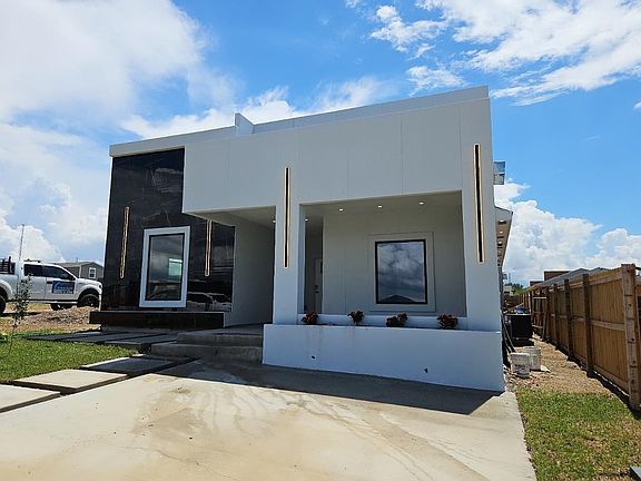 2nd image of 5223 Besalu Dr
