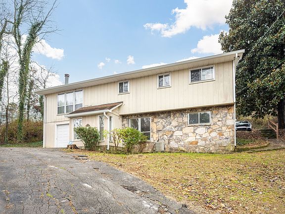 2nd image of 4115 Harbor Hills Rd #B