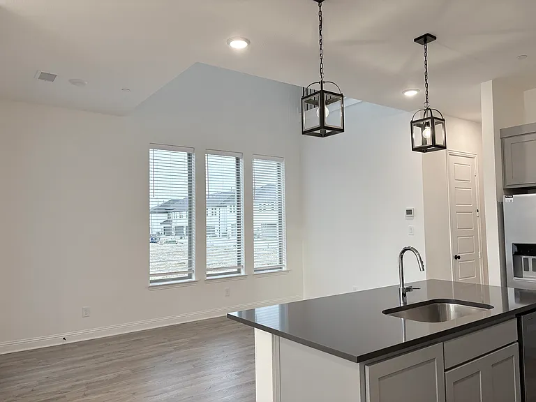 2528 Brunswick Way — Photo 11