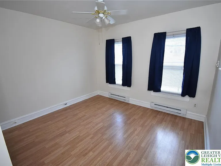 215 Cattell St #2 — Photo 10