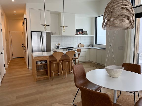 Kitchen. Apartment Fully Furnished.