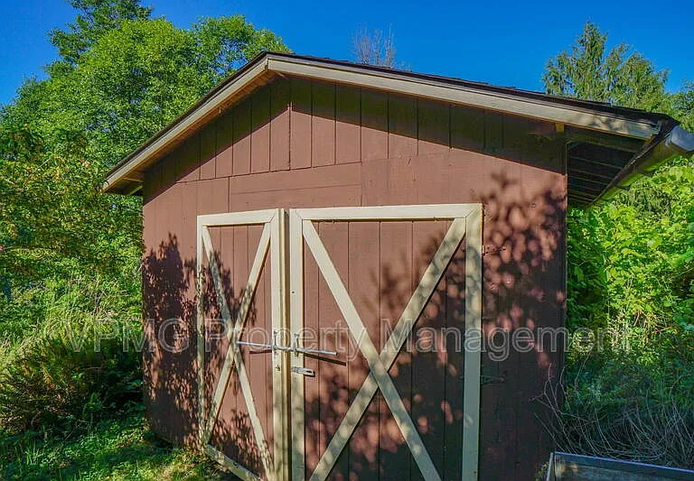 3956 Columbia Heights Rd — Photo 58