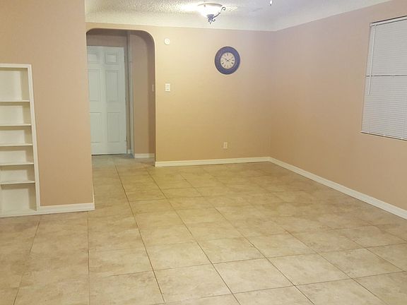 2nd image of 2938 W Montebello Ave