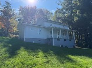 1010 Woodstock Ave N, Hopwood, PA 15445