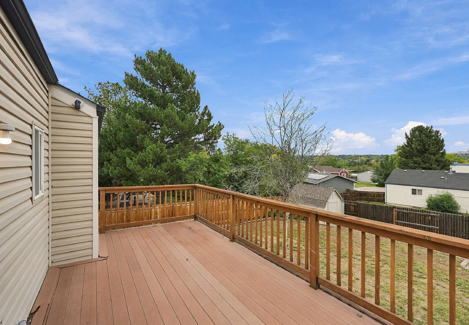4 bed, 2.0 bath, 1732 sqft, $3,005 — Photo 3