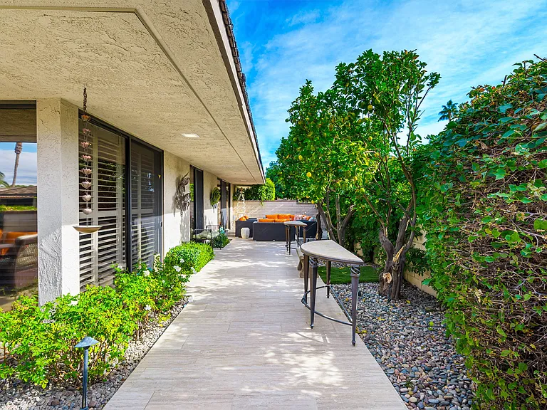 1 Briarcliff Ct — Photo 46