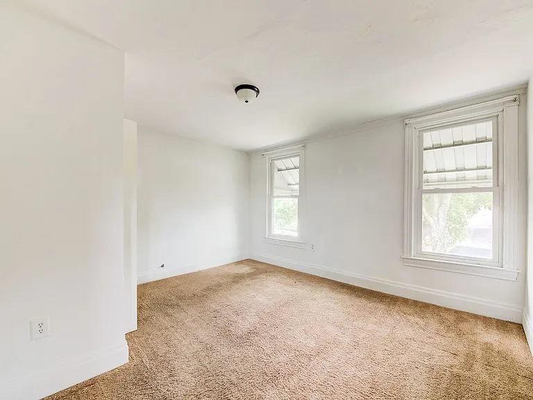 474 Edith St — Photo 10