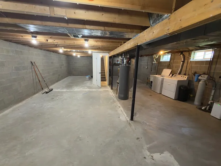 5750 Crandall Rd — Photo 15