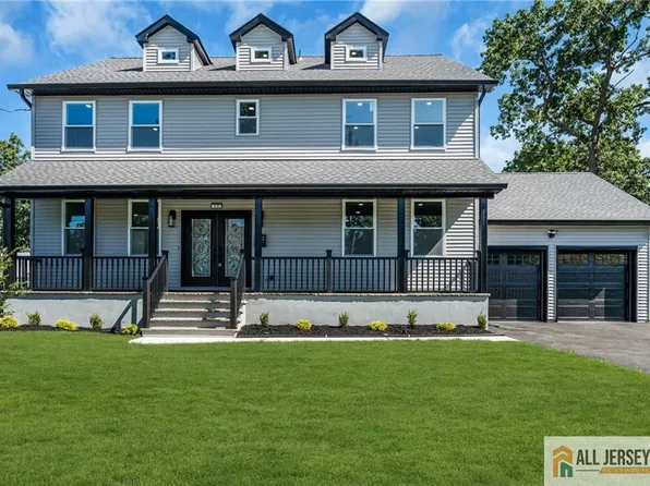 77 Elm St, Spotswood, NJ 08884