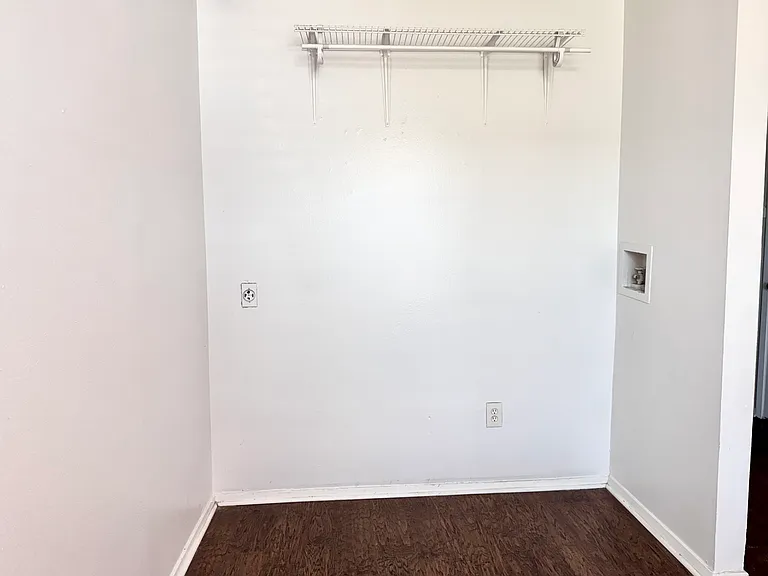 441 SW Thomas St #B — Photo 19