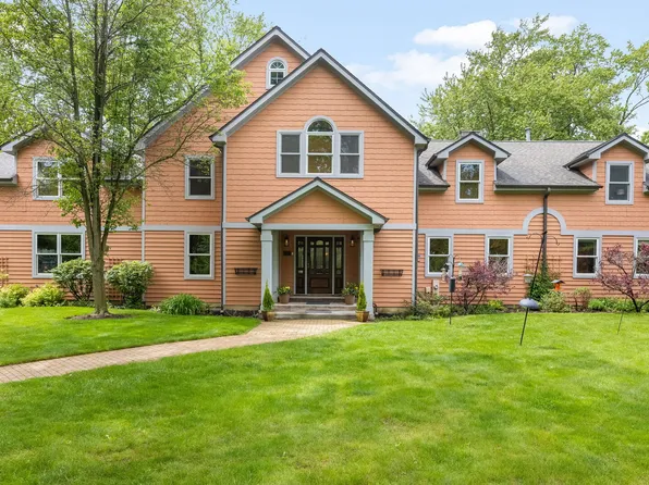 1520 Telegraph Rd, Lake Forest, IL 60045