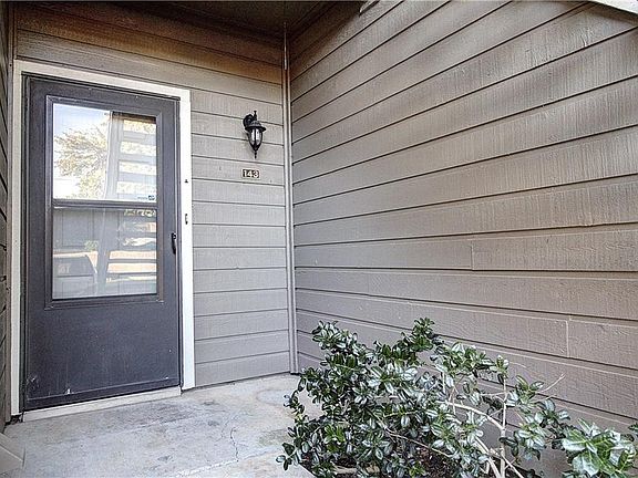 2nd image of 1212 Riverchase Ln Unit 143