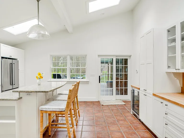 401 Town Ln — Photo 15
