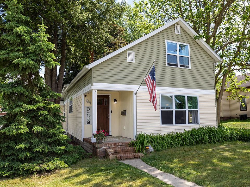 1st image of 749 Thayer St