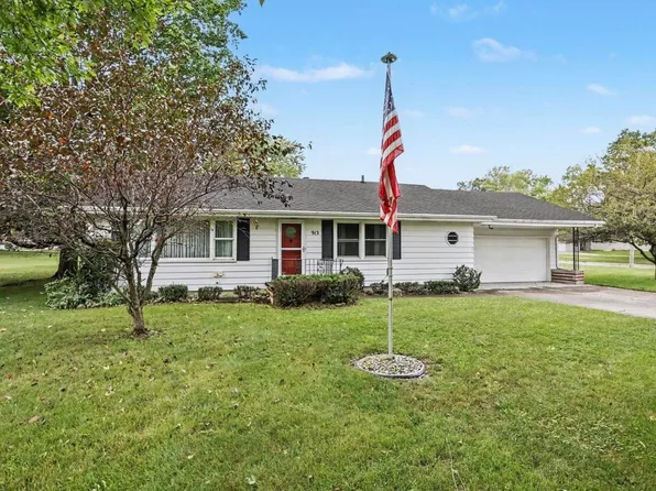 913 Main St, Buchanan, MI 49107