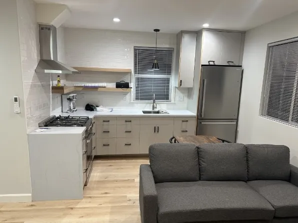 8946 Oswego St, Sunland, CA 91040