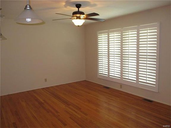 2nd image of 2140 Love Ln