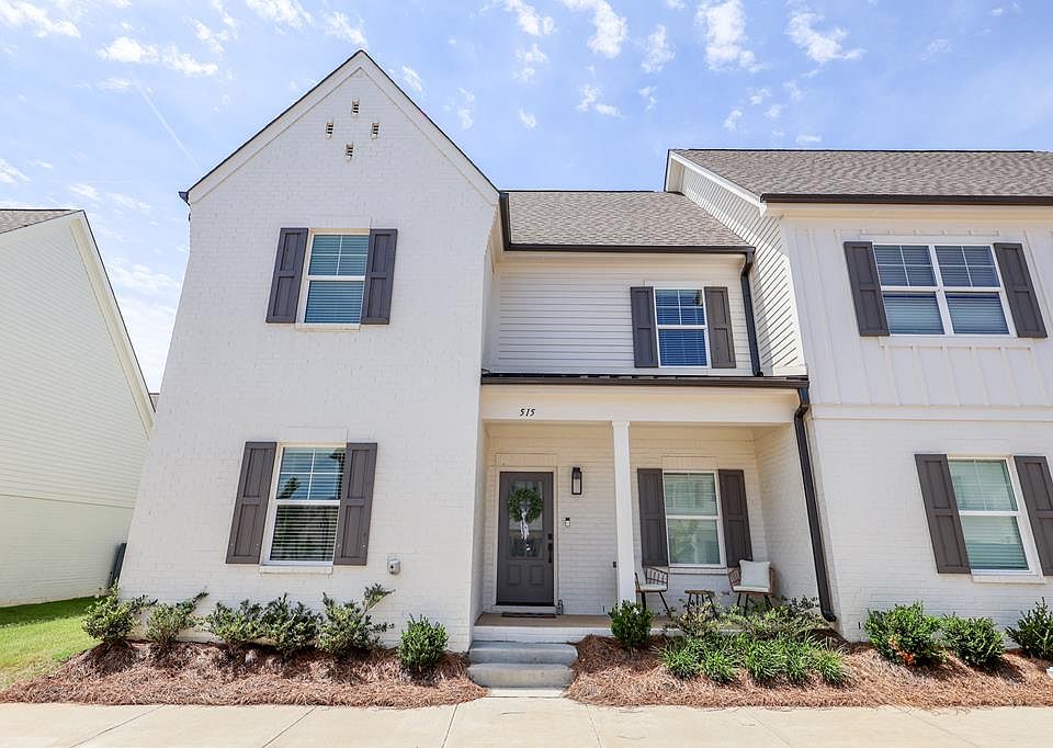1st image of 515 Rosewood Ln