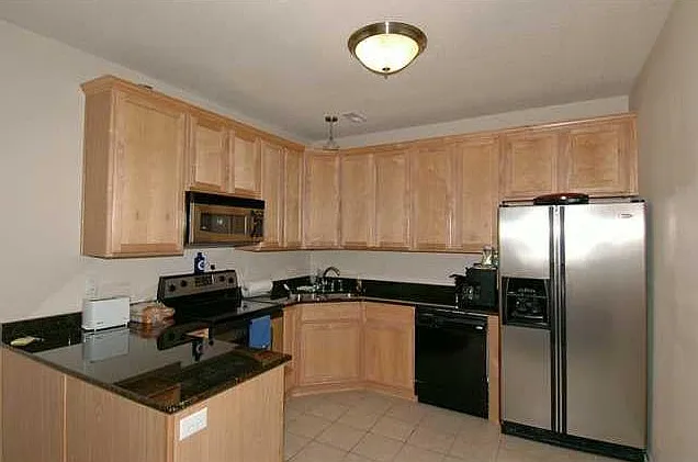 3031 Grand Ave — Photo 3