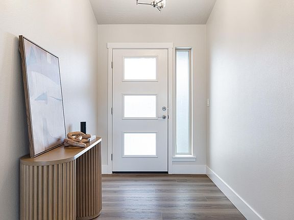 3rd image of 10705 Danube Dr