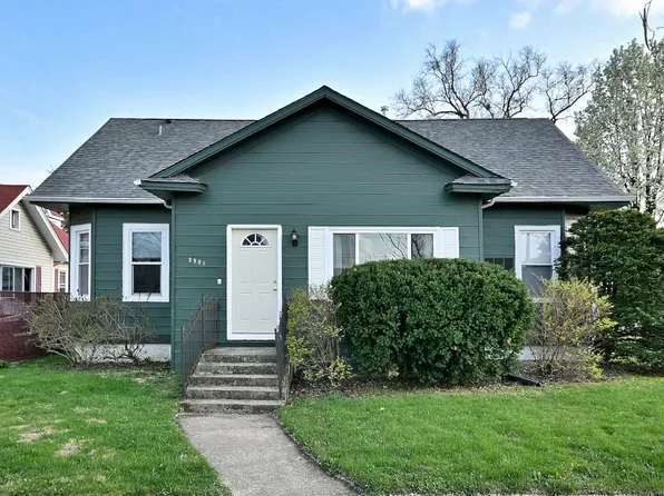 2221 119th Pl, Blue Island, IL 60406