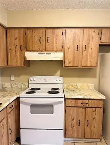 1 bed, 1.0 bath, 700 sqft, $1,050 — Photo 3