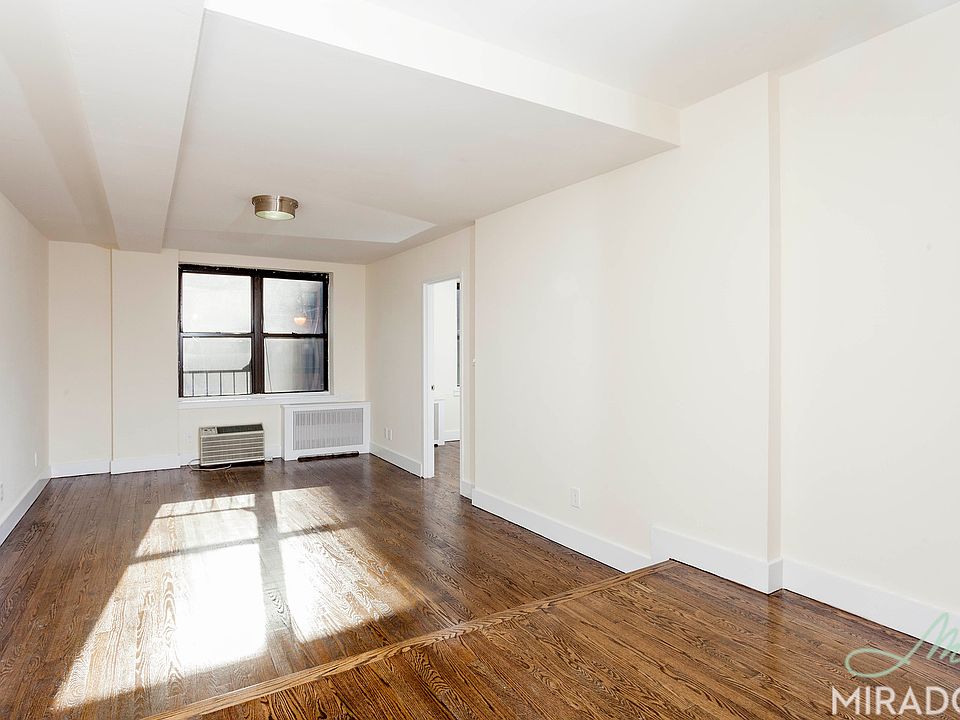 1st image of 255 W 14th St APT 5A