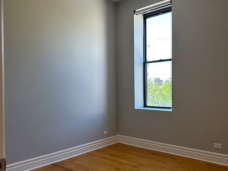 1135 W Chicago Ave #2W — Photo 19