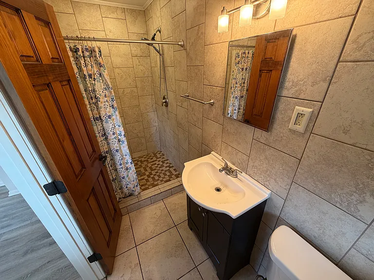 611 Indiana Ave — Photo 14