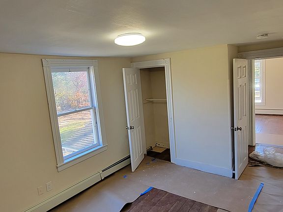 4th image of 32 Hillside Ave #1